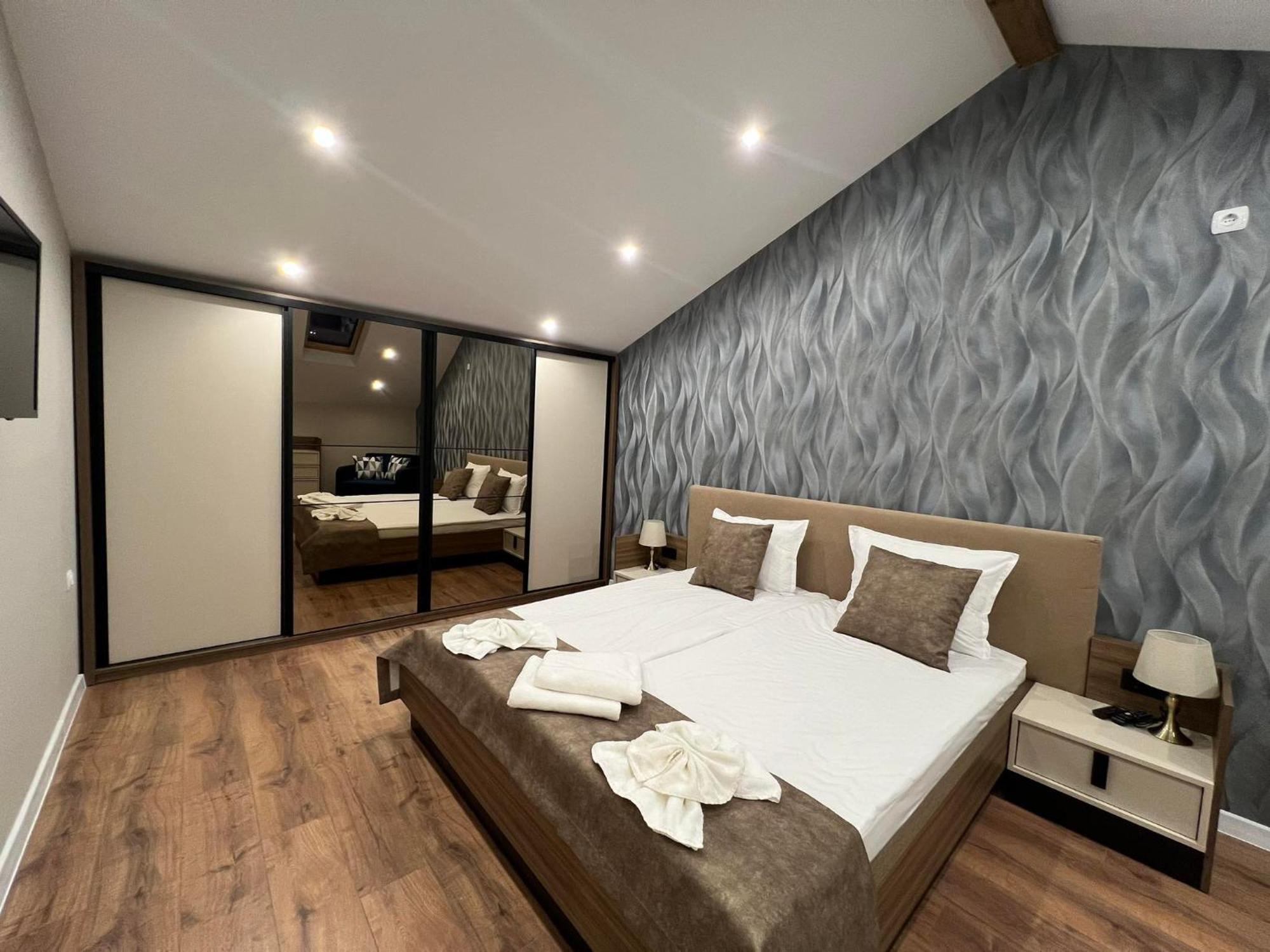 Хотел Vip Apart House Pleven Exterior photo